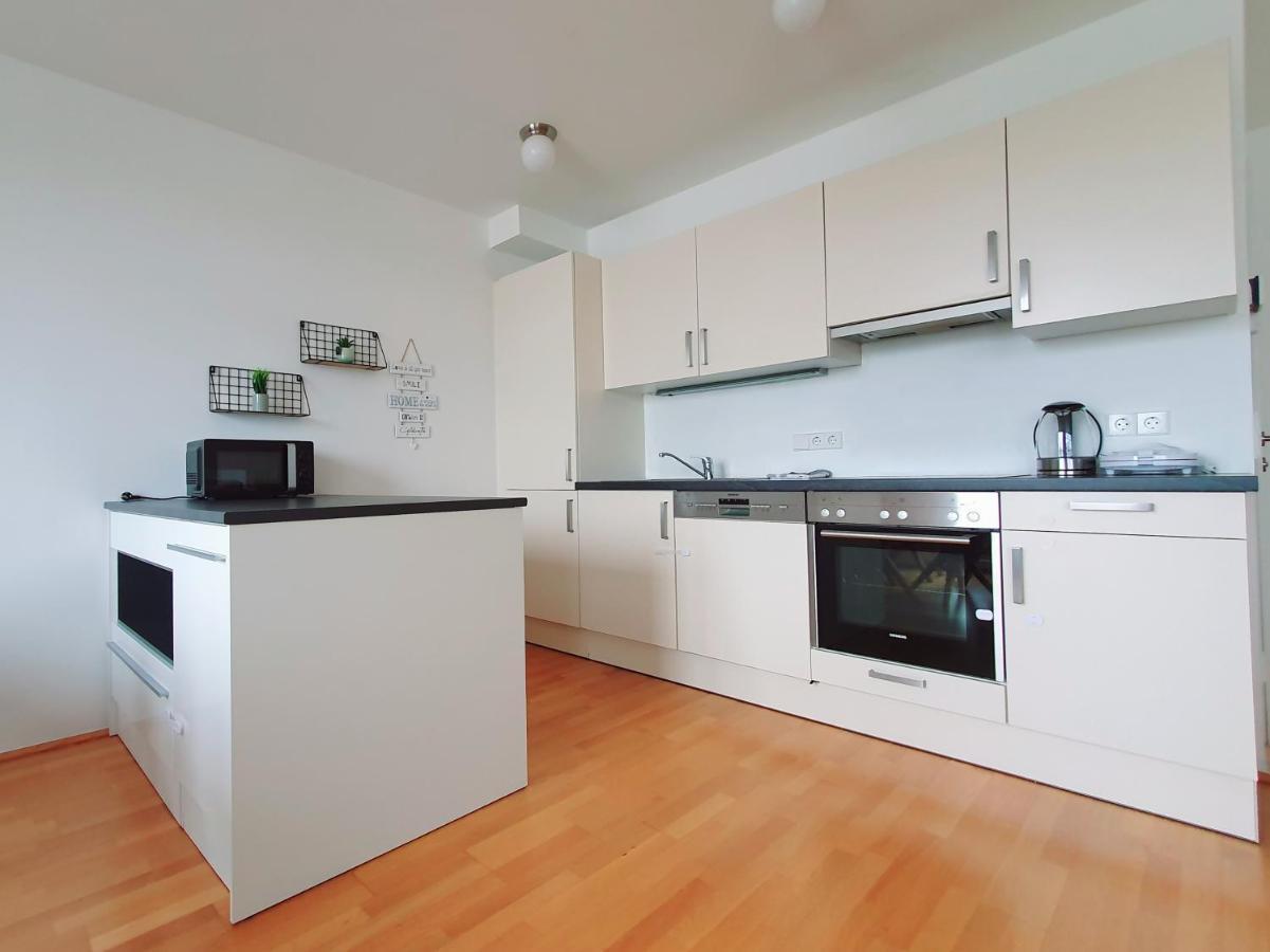 Near Lake Two Bedroom Duplex Apartment Wenen Buitenkant foto
