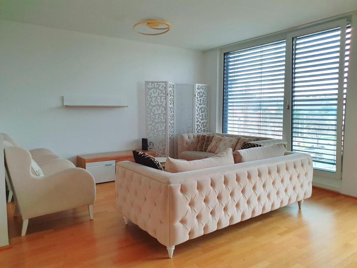 Near Lake Two Bedroom Duplex Apartment Wenen Buitenkant foto