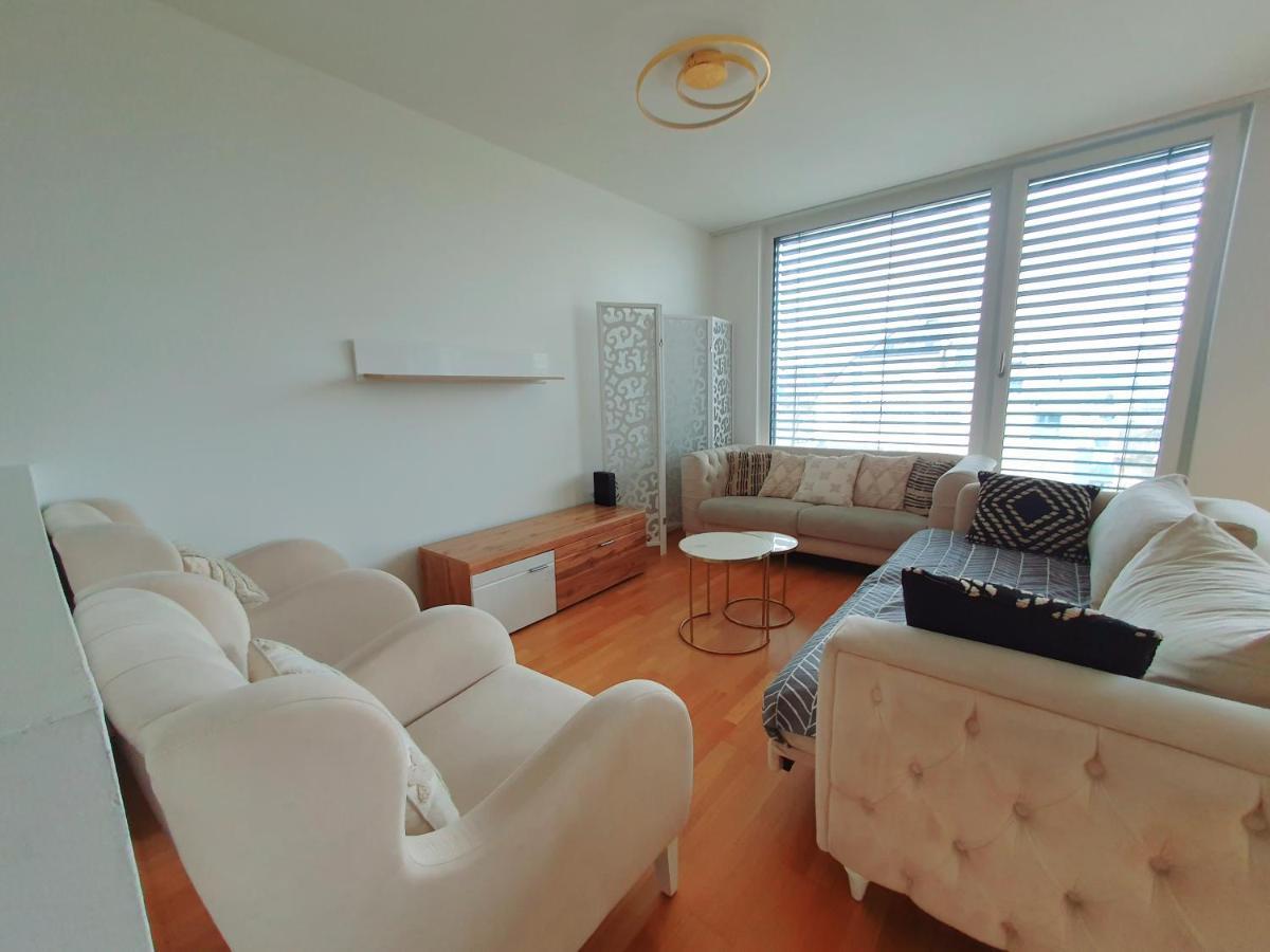 Near Lake Two Bedroom Duplex Apartment Wenen Buitenkant foto