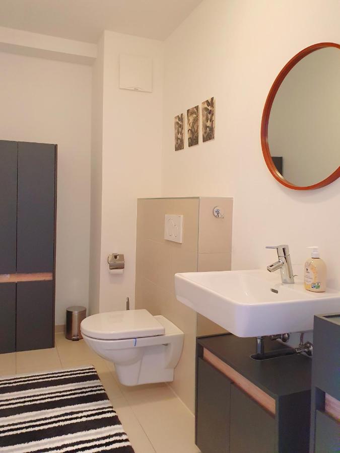 Near Lake Two Bedroom Duplex Apartment Wenen Buitenkant foto