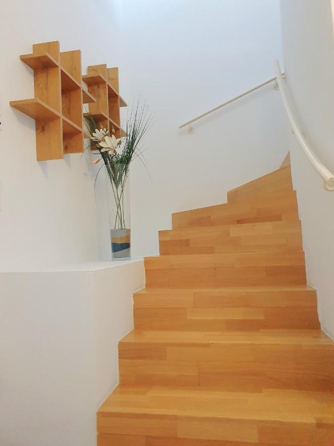 Near Lake Two Bedroom Duplex Apartment Wenen Buitenkant foto